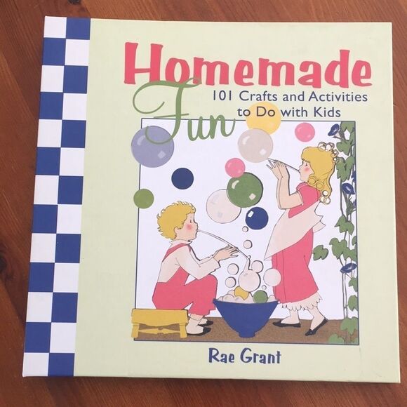 Homemade Fun: 101 Crafts and Activities Book - Picture 1 of 10